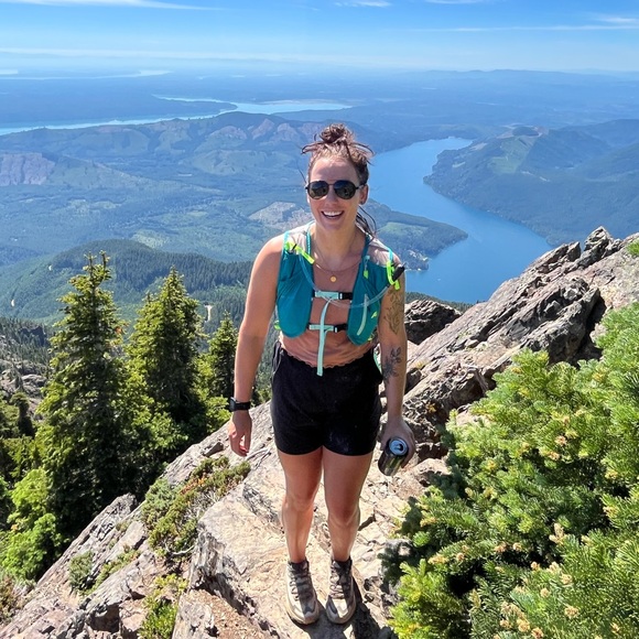 Meet your Posher, Julia - Picture 2 of 4